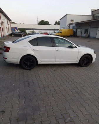 Skoda Octavia cena 48900 przebieg: 88000, rok produkcji 2015 z Lublin małe 67